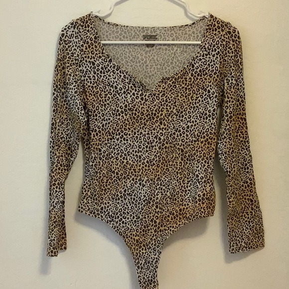 PINK Victoria's Secret Tops - VICTORIAS SECRET PINK WOMENS LONG SLEEVE V NECK THONG LEOPARD BODYSUIT